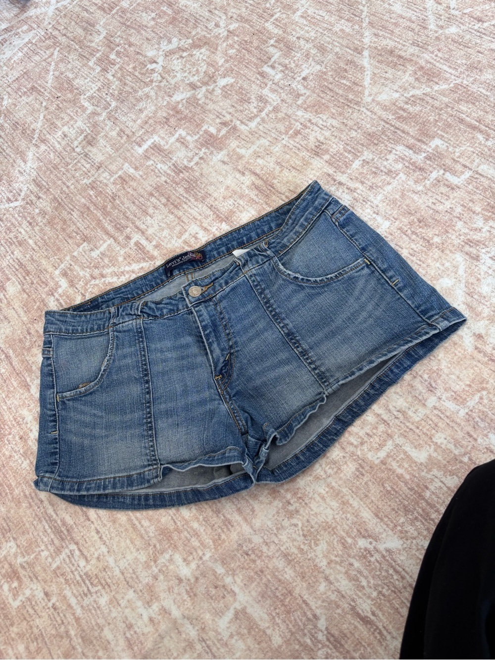 Y2K Levi’s Denim Women’s Short Shorts in Blue size 11